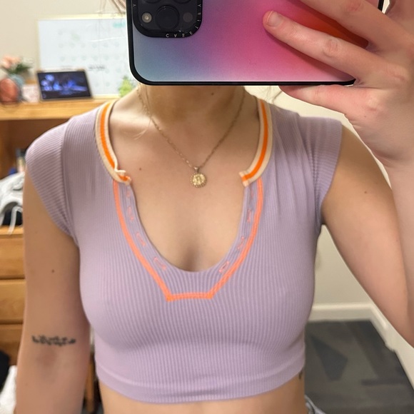 UO out from under seamless top - Picture 3 of 5